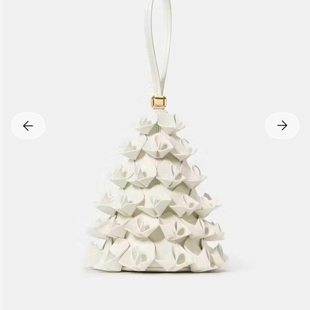 Kate Spade NWT Christmas Tree White Floral Wristlet